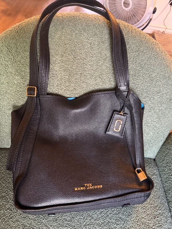 Marc Jacobs Handbags - Marc Jacobs Leather Tote The Director Black Leather With Blue Lining Large EUC